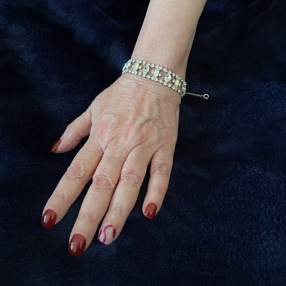 Stunning bling line style bracelet clear stones with rhinestones - Picture 1 of 6